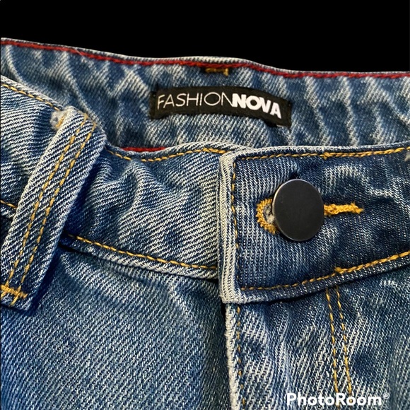 Fashion Nova Prescott Boyfriend Jeans 